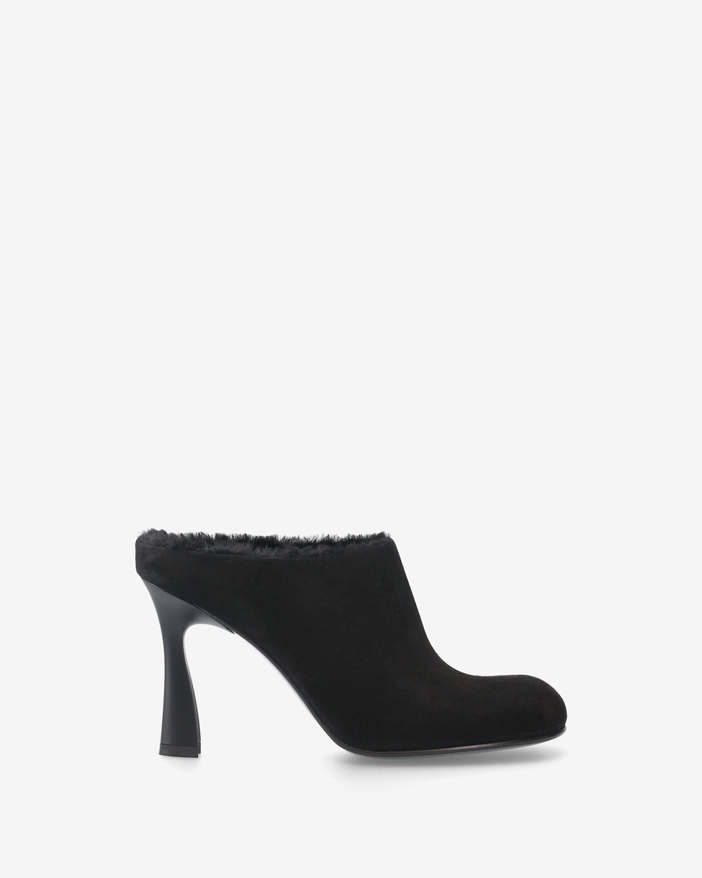 Shoes in Sheepskin and Black Leather