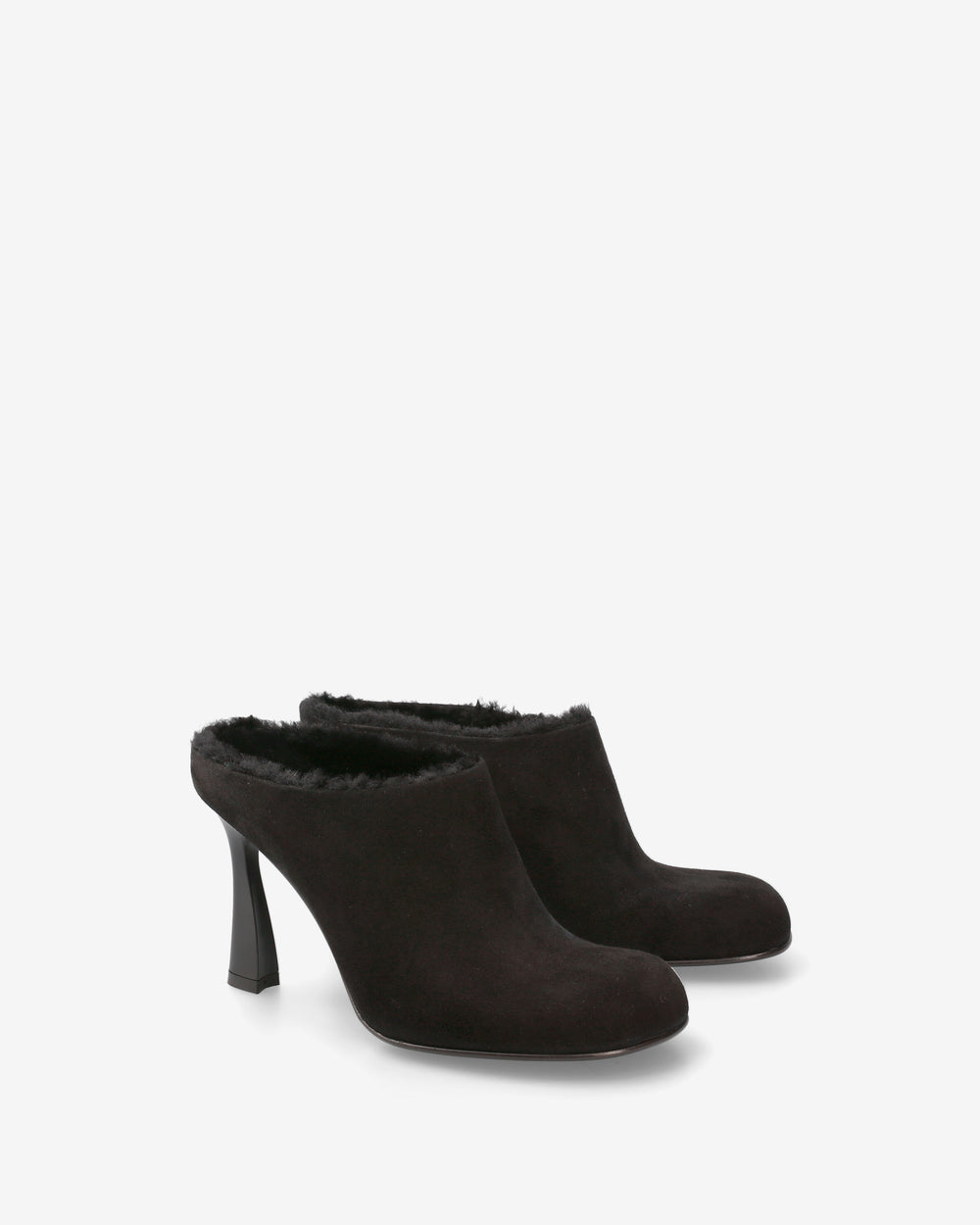 Shoes in Sheepskin and Black Leather