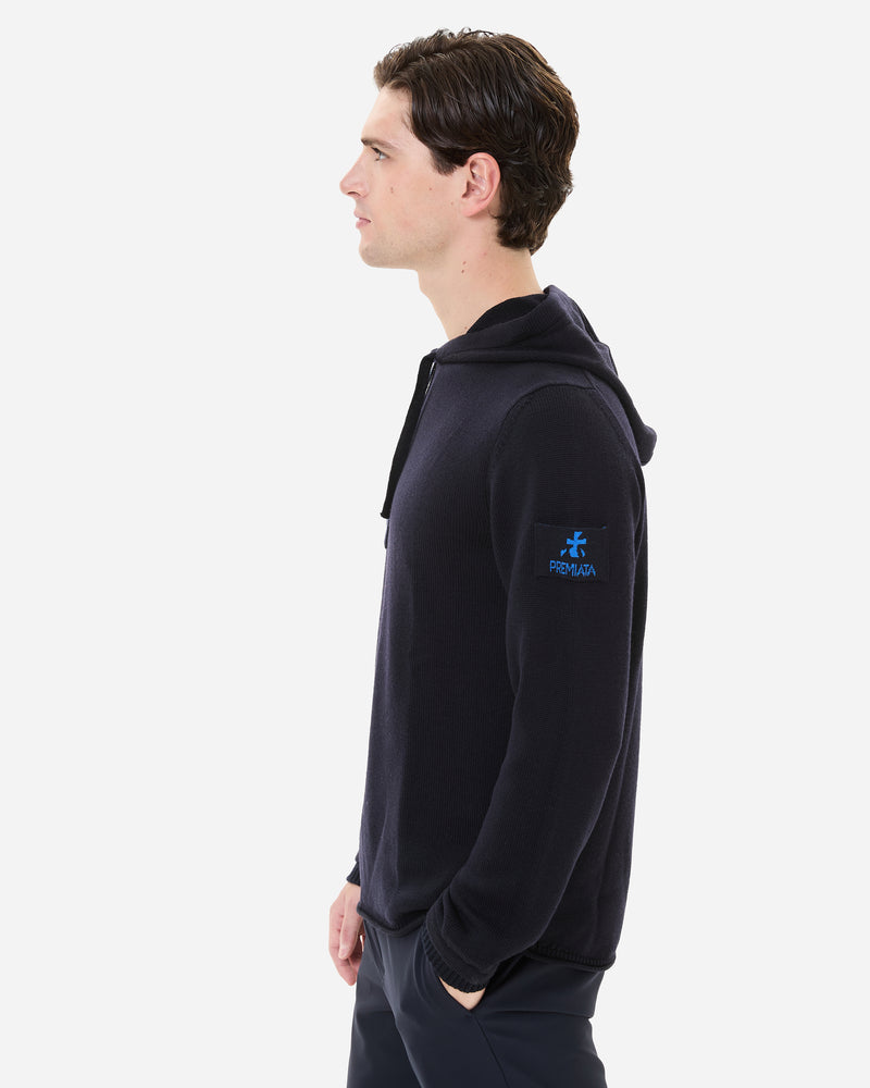 Maglia in lana con cappuccio