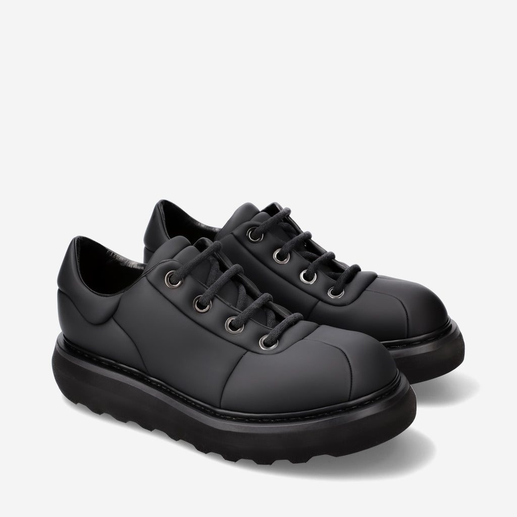 Cal shoes in rubberized fabric